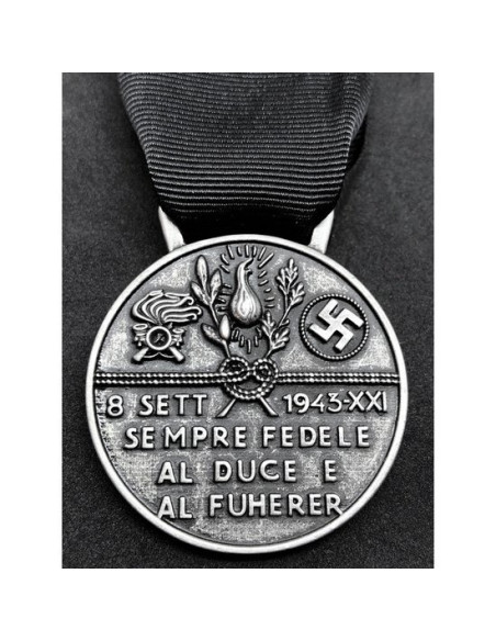 SS 1ᵉ Bersaglieri volunteer brigade medal