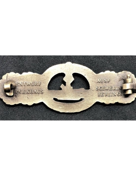 U-boot borstbadge brons
