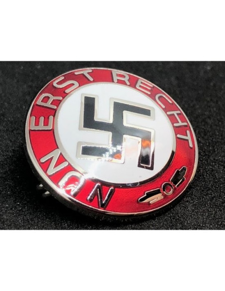 Nun Erst Recht badge