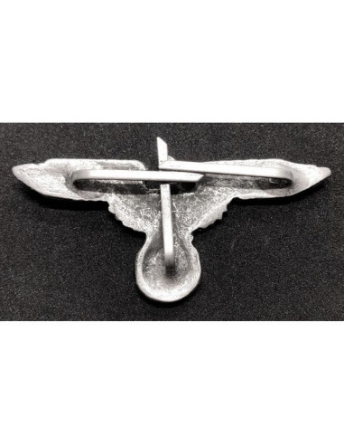 SS adelaar pet badge zilver