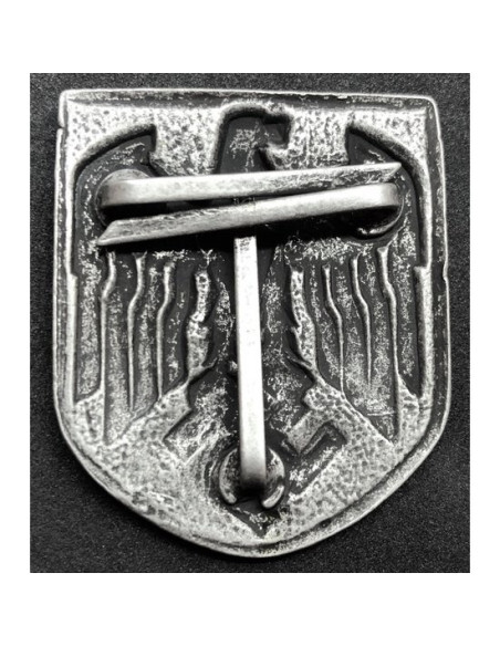 Eagle metal helmet badge