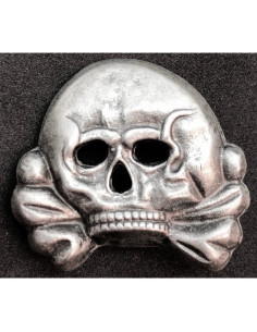 Totenkopf pet badge type 3