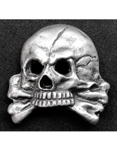 Totenkopf cap badge type 4