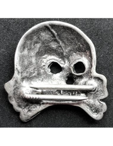 Totenkopf cap badge type 4