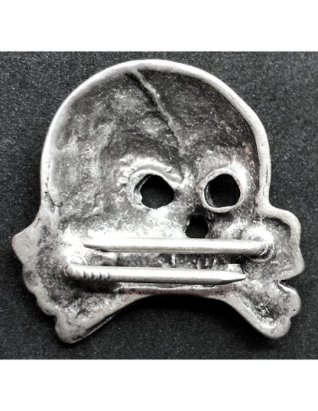 Totenkopf pet badge type 4