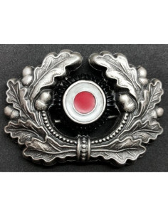 couronne de feuilles de chêne avec insigne d'argent cocarde