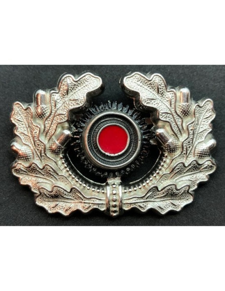  Oak leaves wreath cap badge 