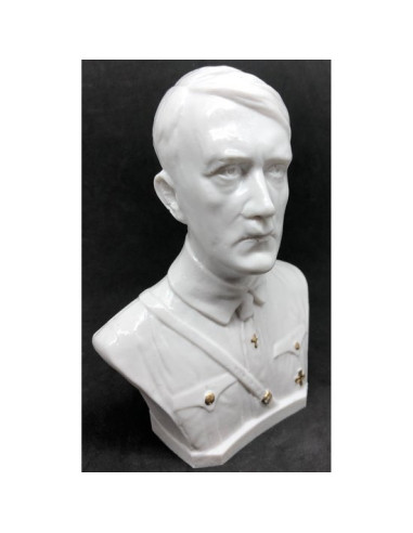 Adolf Hitler tête avec le buste du sein blanc