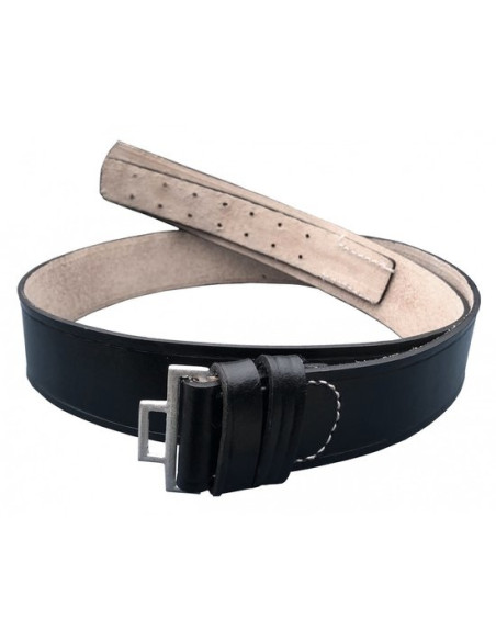 Les officiers de cuir noir