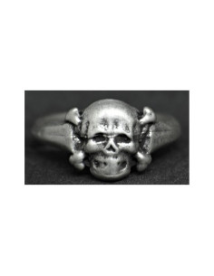 small totenkopf ring