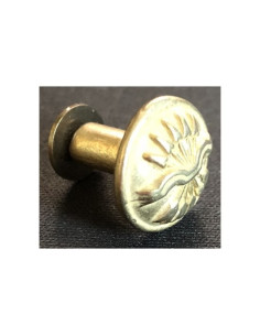 shoulder button bow and arrows