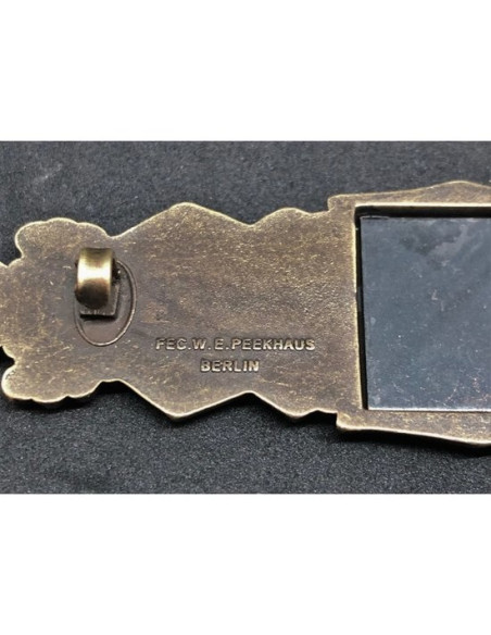 Fermer le combat bronze badge du sein