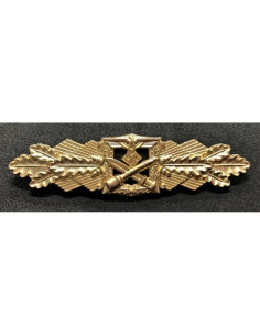 Close combat borstbadge goud