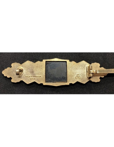 Close combat borstbadge goud