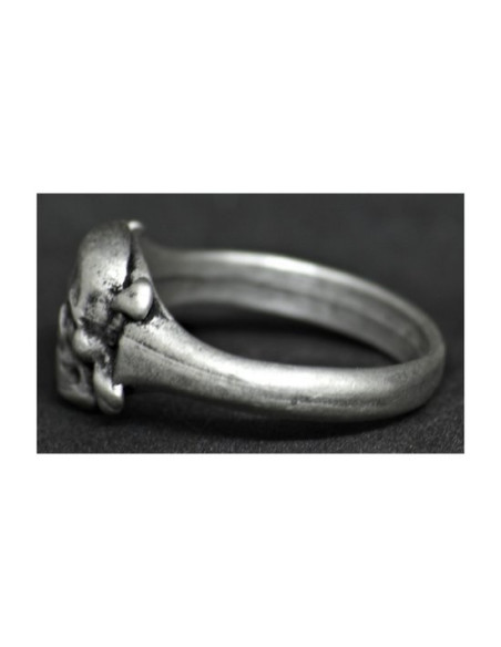 small totenkopf ring