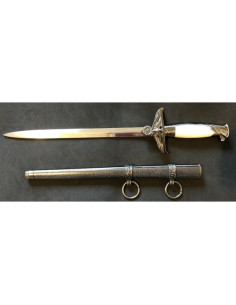 Diplomate dagger