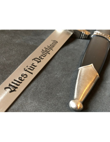 Alles Für Deutschland dagger