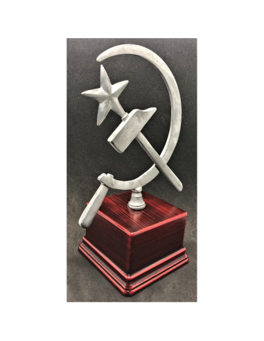 Sickle and Hammer poletop