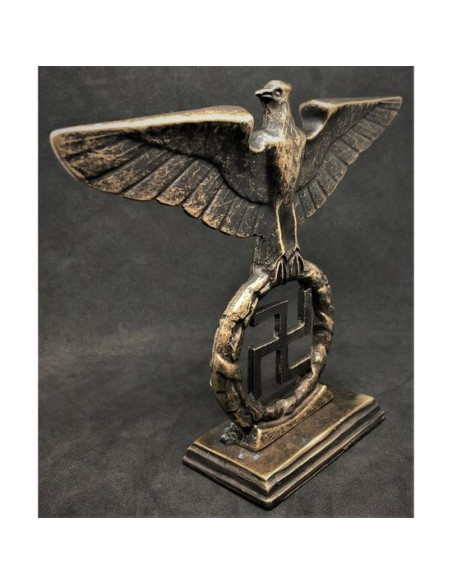 statue aigle nazi