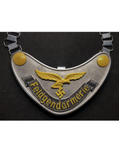Feldgendarmerie gorget (plus long délai de livraison)