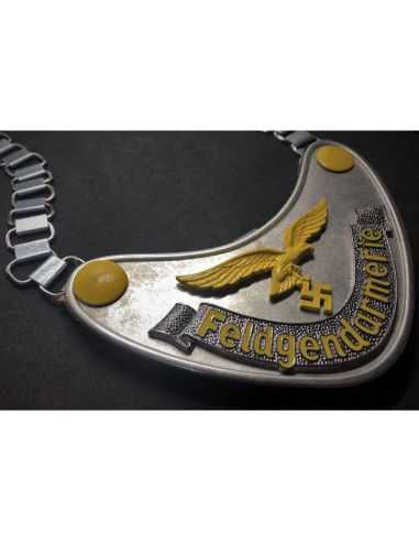 Feldgendarmerie gorget (plus long délai de...