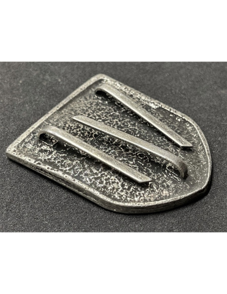 SS casque badge métallique