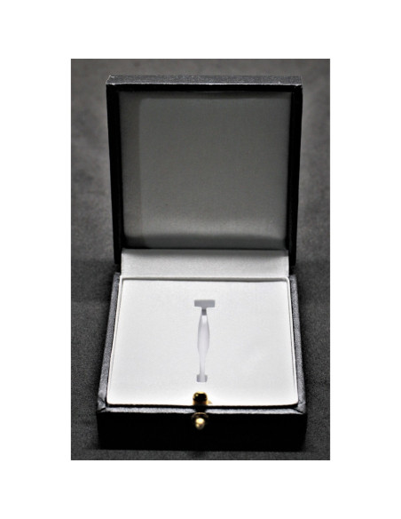 Fer boîte d'affichage croix