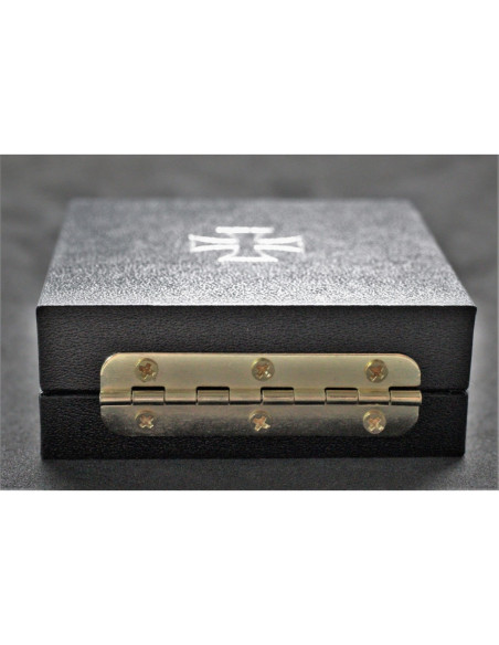 Fer boîte d'affichage croix