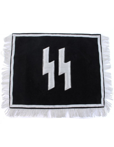 SS 1st Leibstandarte` Adolf Hitler` banier hand...