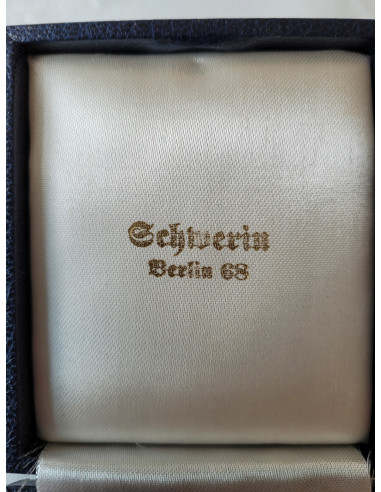 Display case for badge