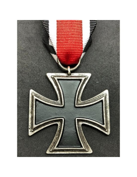 SS iron cross medal