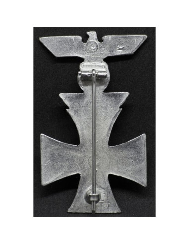 Croix de fer et broche aigle