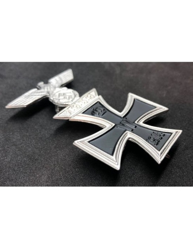 IJzeren kruis en adelaar broche