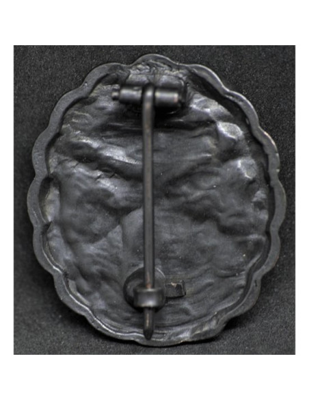 Navy wounded in combat badge black