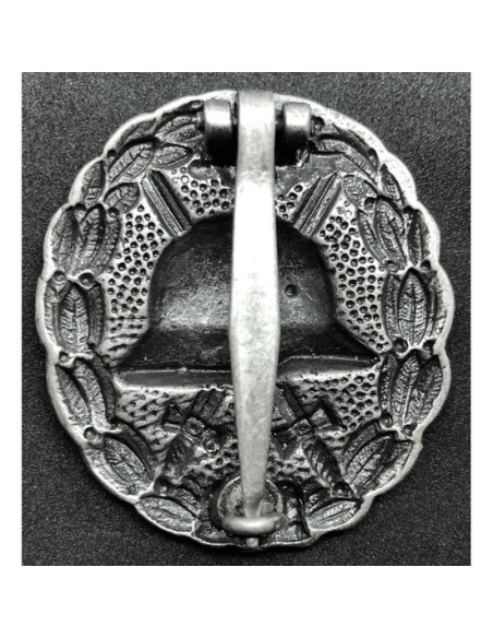 Wounded in combat WW1 badge silver
