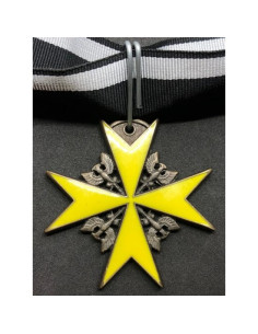 Pour le Mérite medal yellow 2