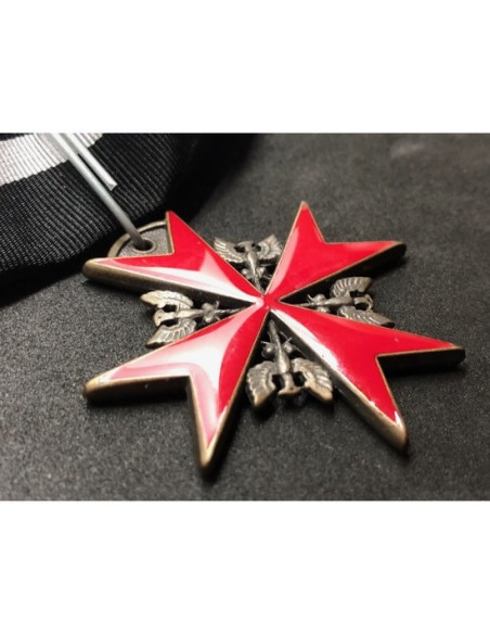 Pour le Mérite medal red