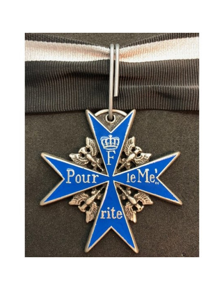 Pour le MÃ © rite bleu médaille